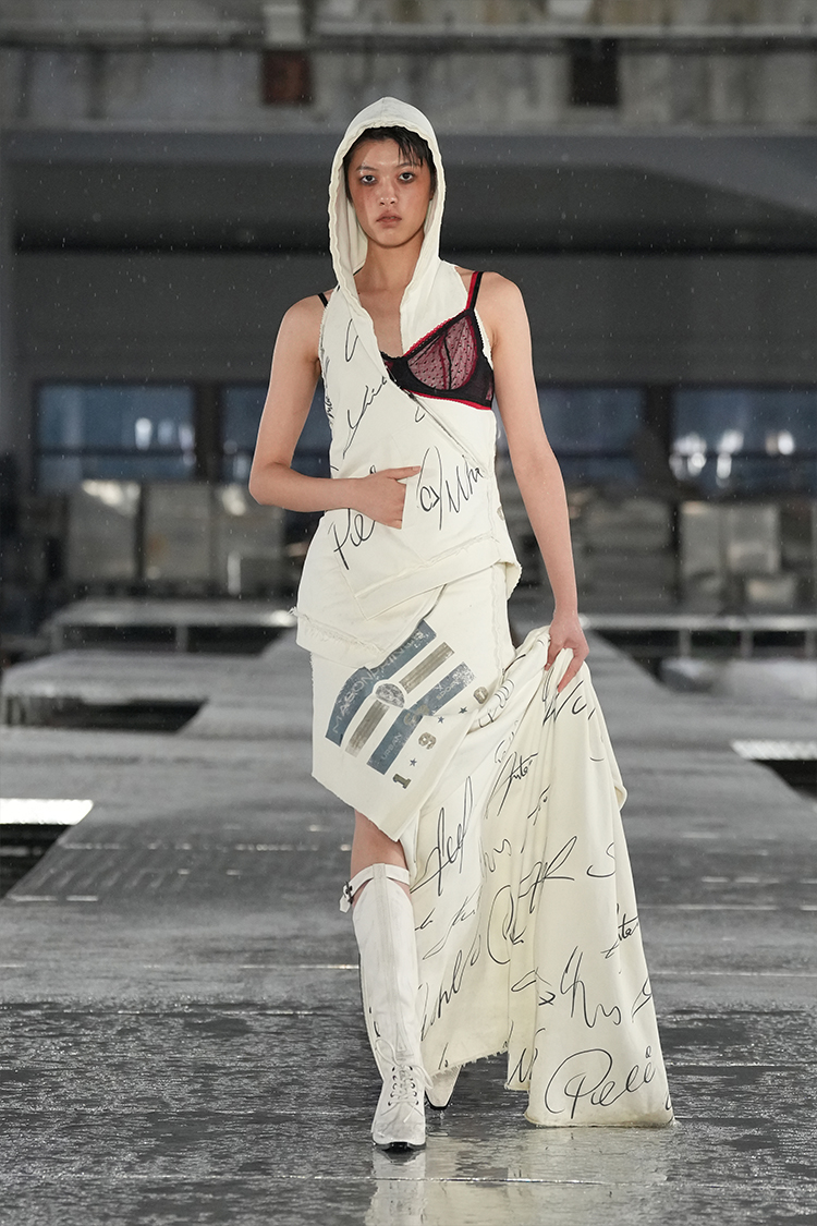 Look10