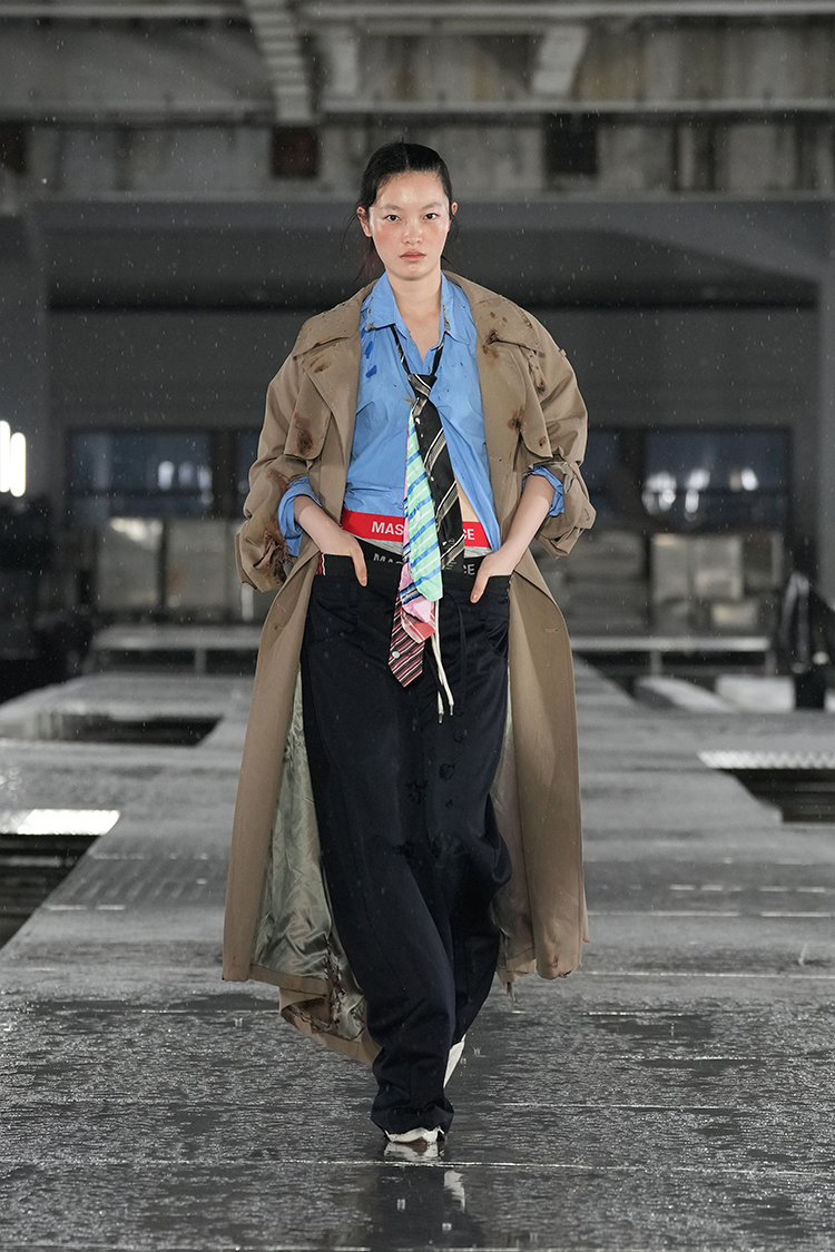 Look11