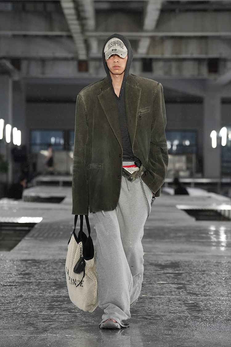 Look19