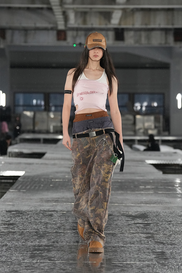 Look27