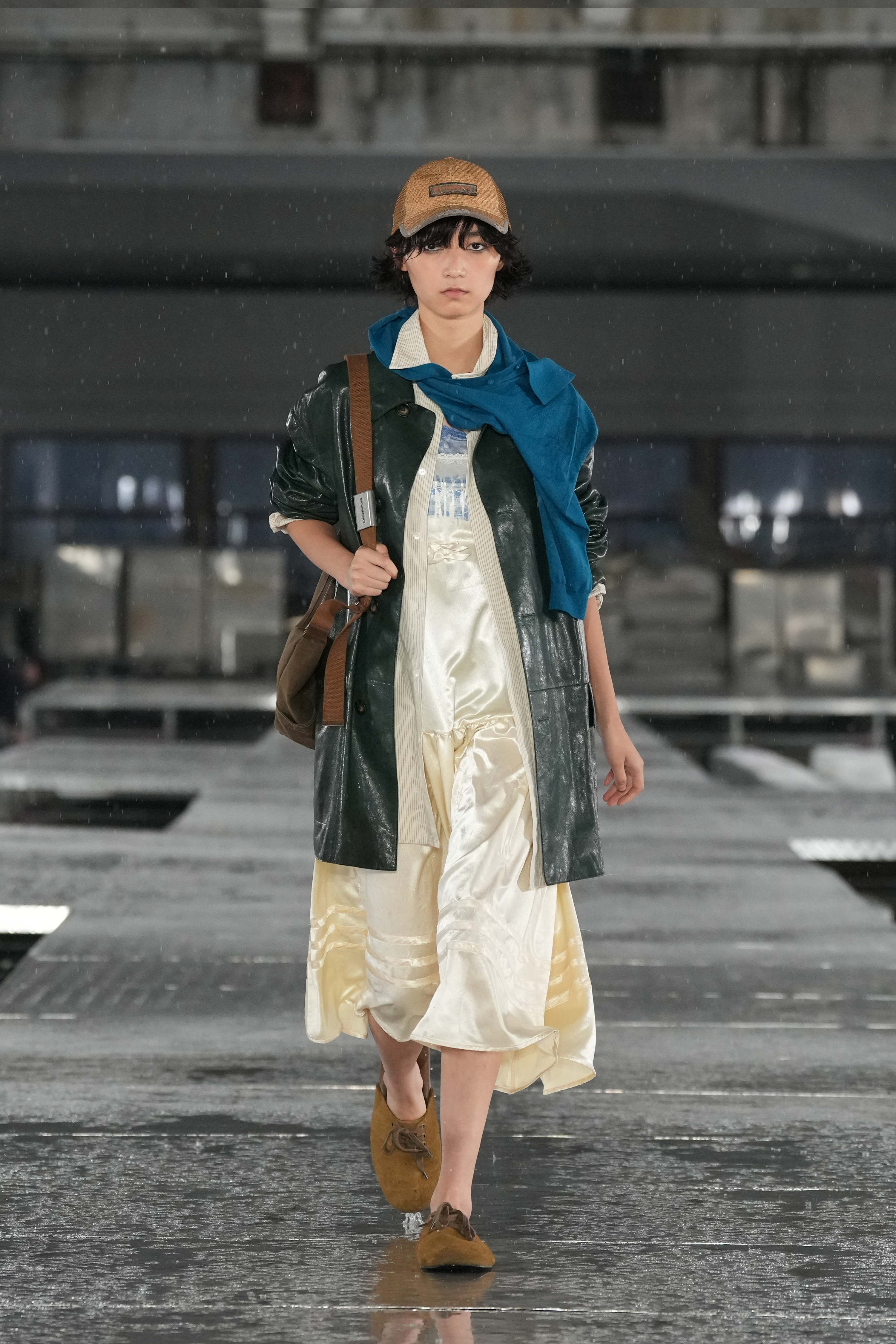 Look32