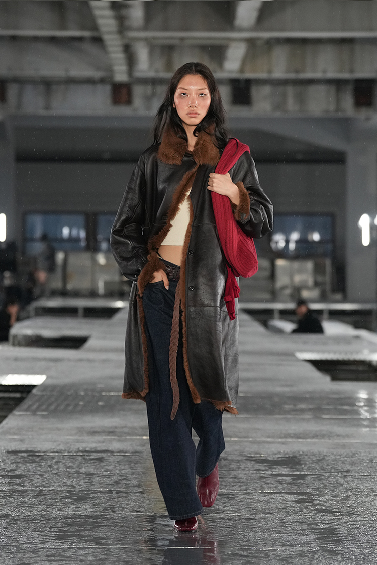 Look37