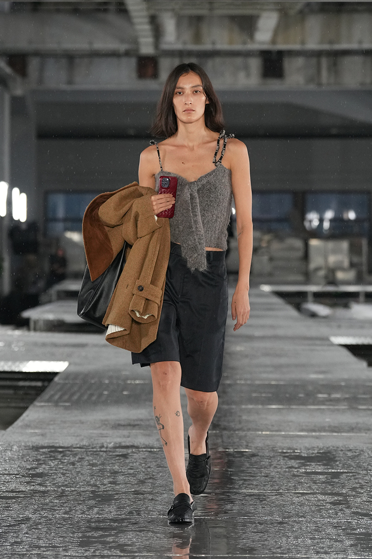 Look64